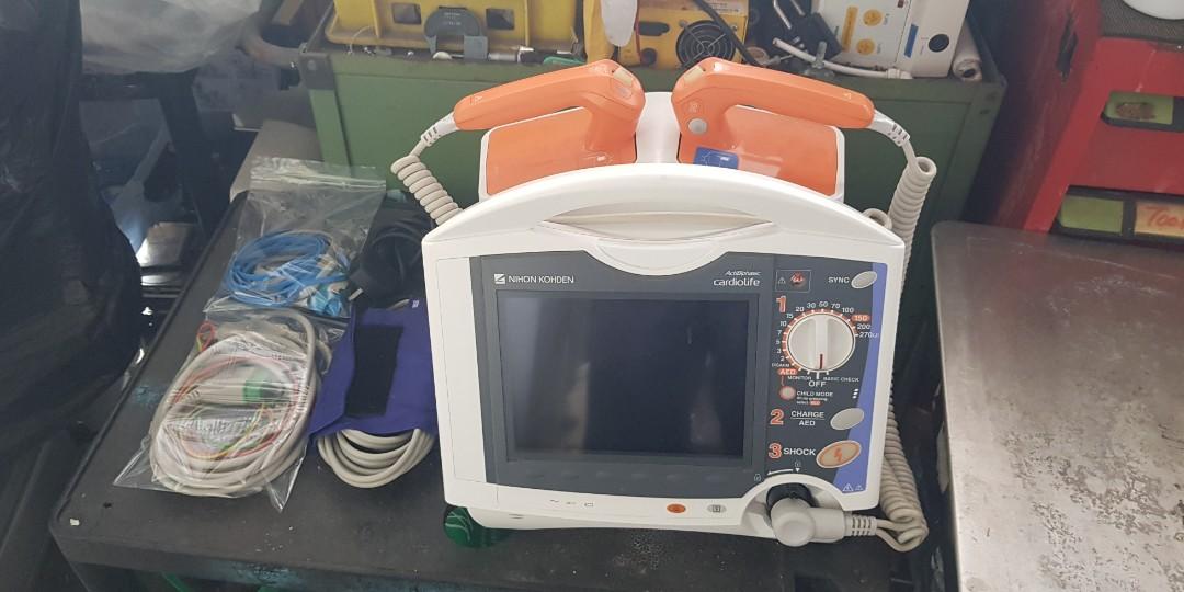 Nihon Kohden ActiBiphasic TEC8342K Defibrilator / AED, Health