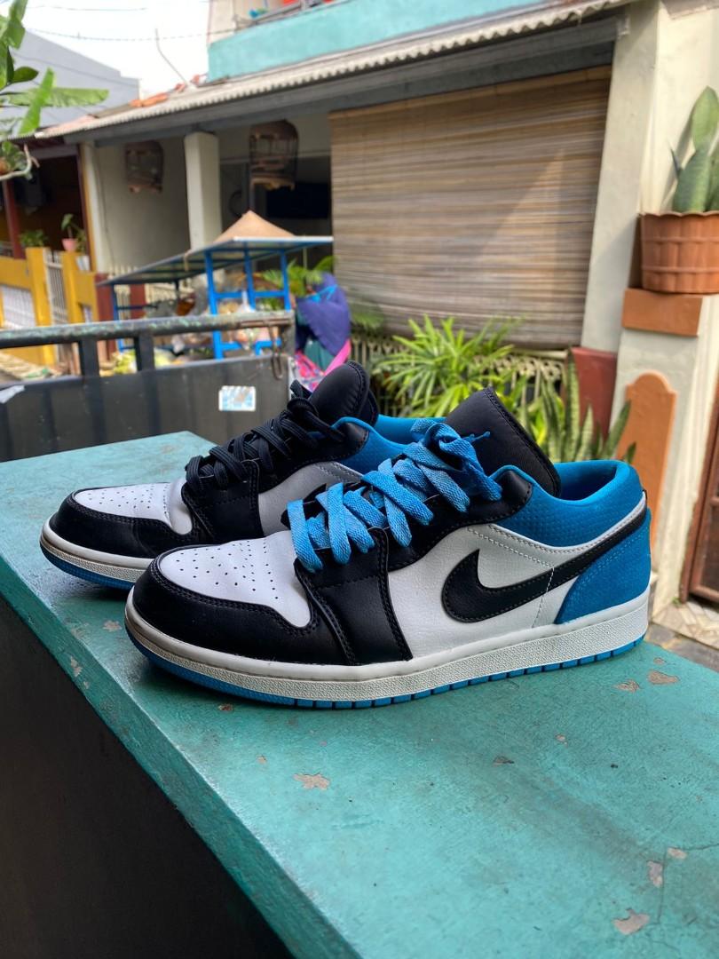 Nike Air Jordan 1 Low SE, Fesyen Pria, Sepatu , Sneakers di Carousell