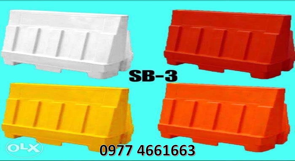Plastic road barrier sb3, Commercial & Industrial, Industrial Equipment