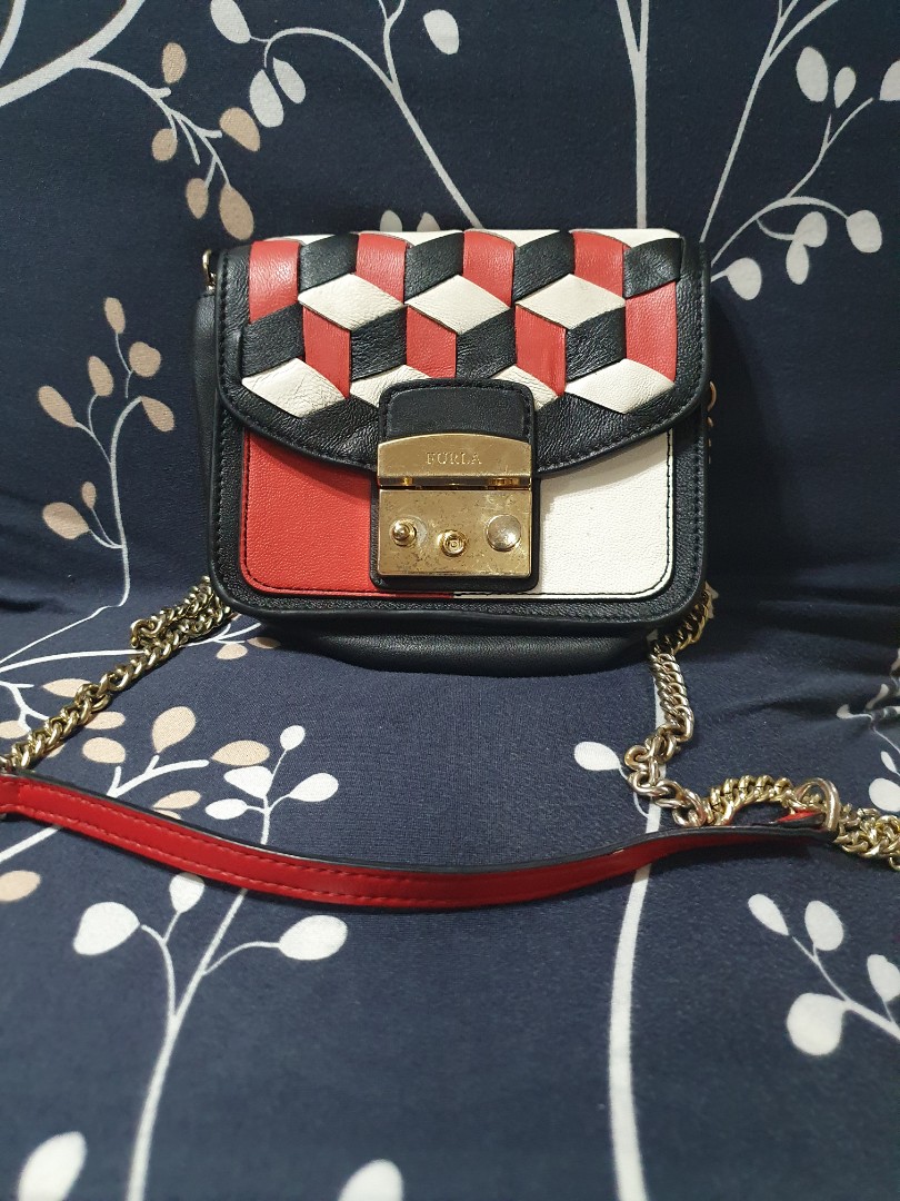Preloved Furla Sling Bag, Women's Fashion, Bags & Wallets, Crossbody