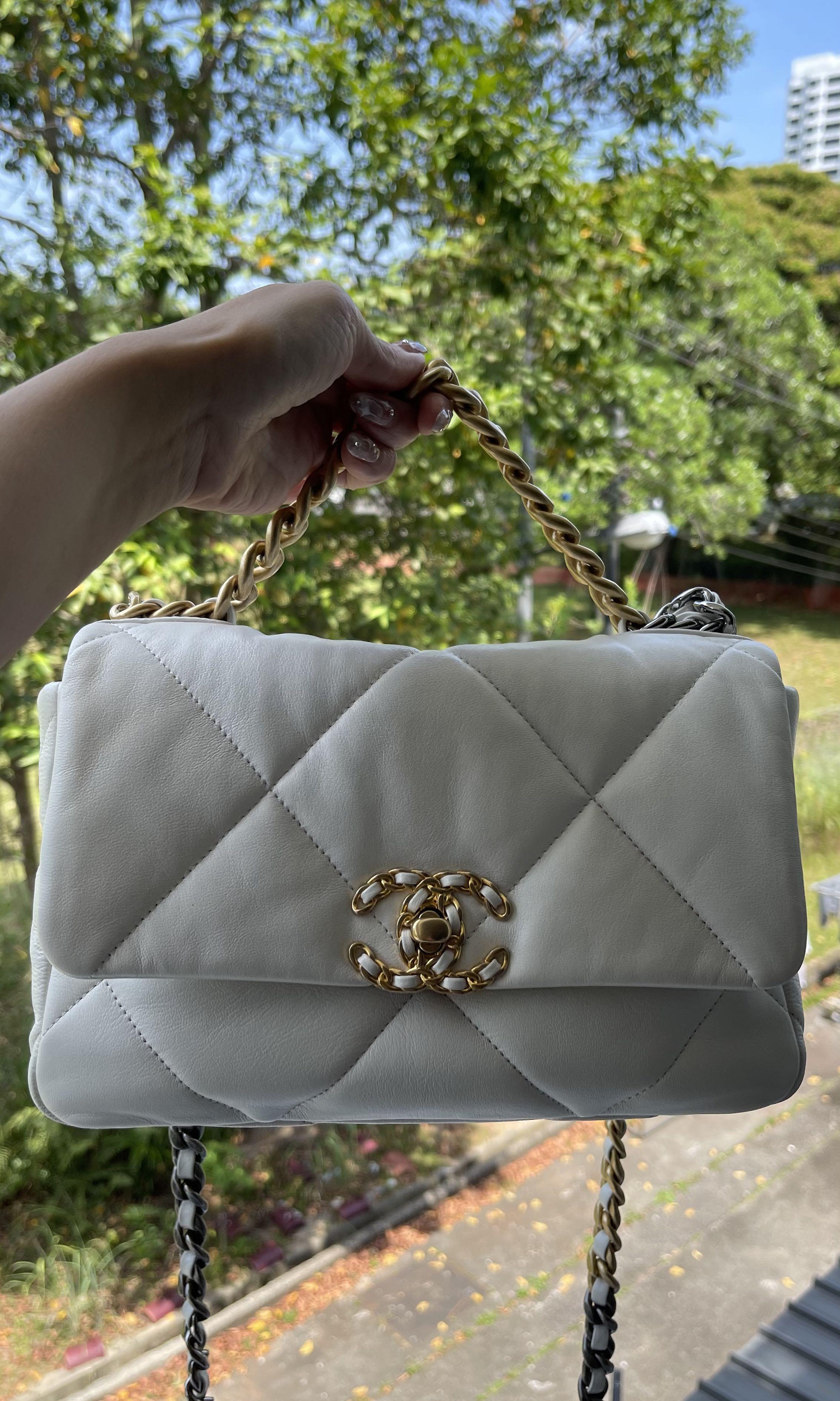 Chanel 19 white top small