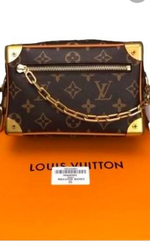 Tas Tangan LV Louis Vuitton Soft Trunk Hand Pouch, Fesyen Pria, Tas &  Dompet , Lainnya di Carousell