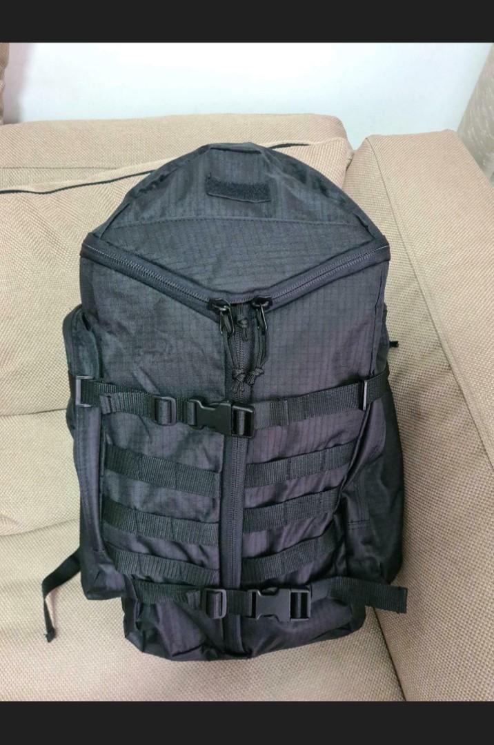 Tri zip backpack, 30 litre, Men's Fashion, Bags, Backpacks on Carousell