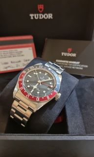 (Category: ) located in . Submitted by watchhoarder (Listing ID 1141294540, Image 1). Description: .
