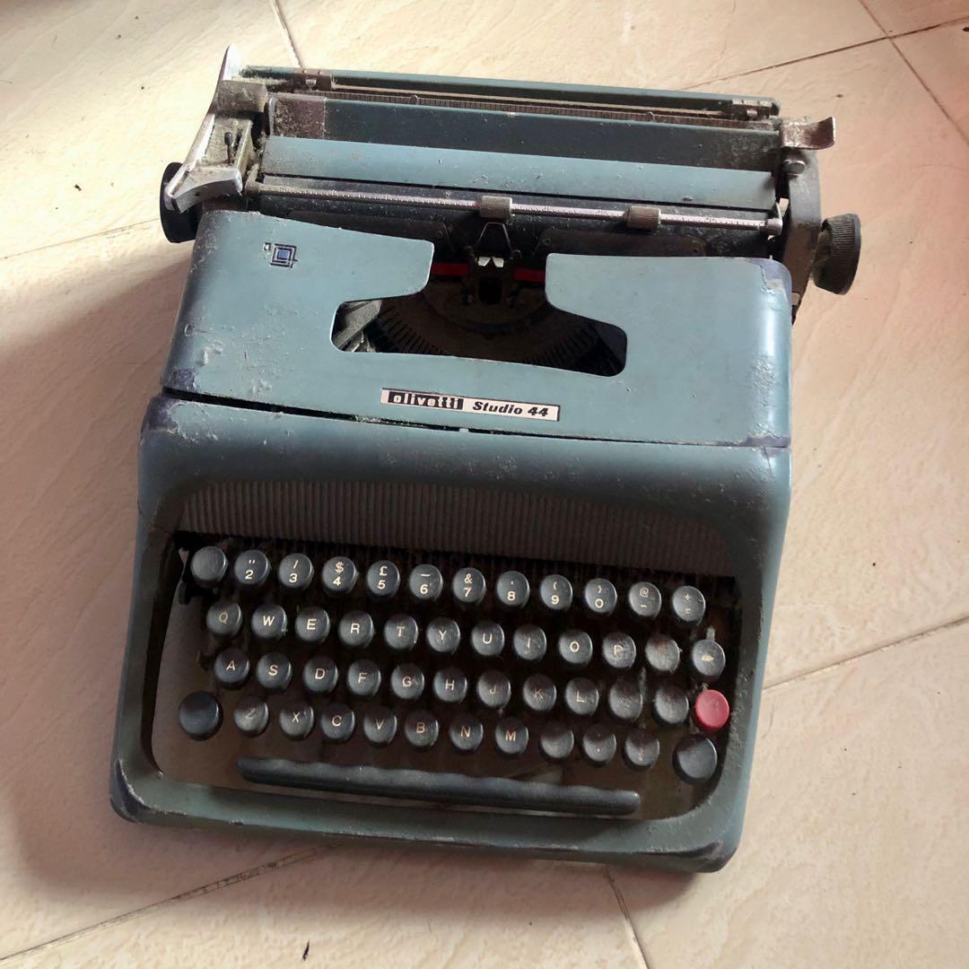 Type Writter Hobbies Toys Memorabilia Collectibles Vintage Collectibles On Carousell