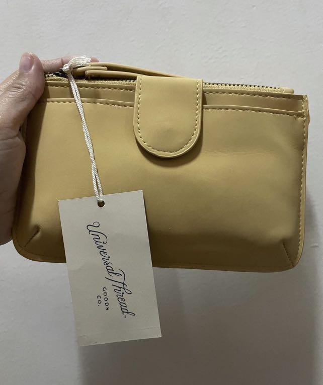 Universal Thread Wristlet for only 500