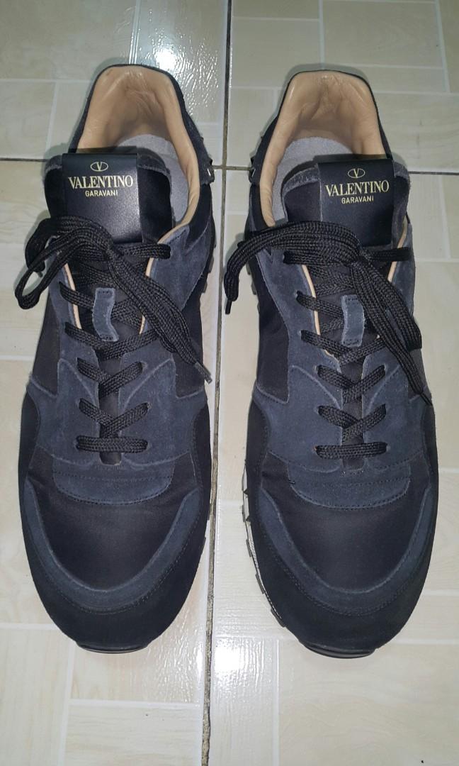 VALENTINO GARAVANI SOUL ROCKSTUD SNEAKER Men s Fashion Footwear