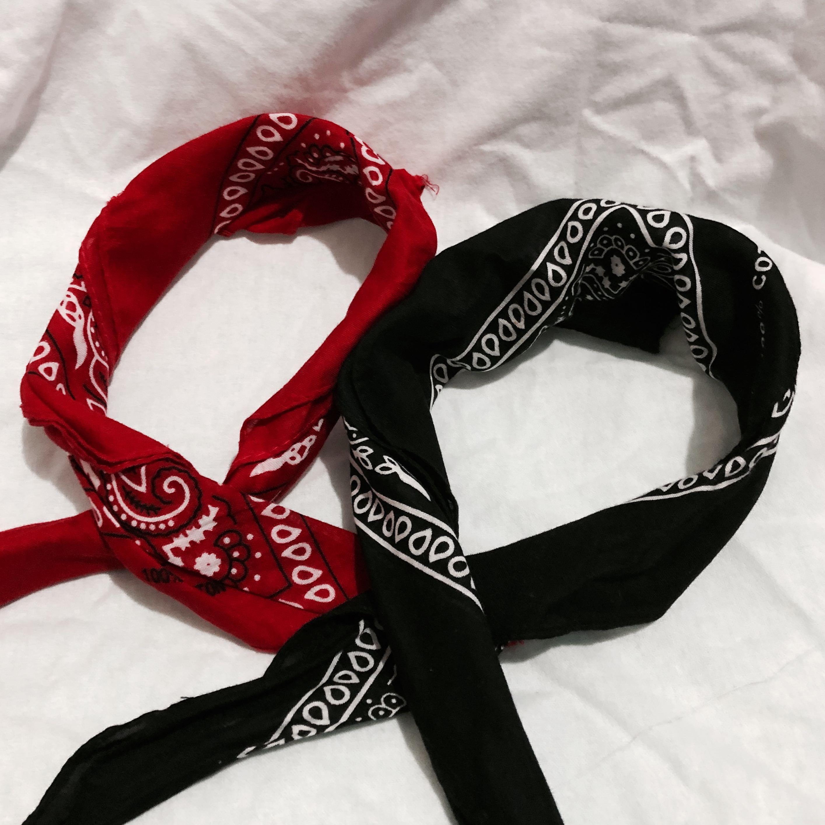 黑色紅色腰果花頭巾小方巾髮帶 男裝 手錶及配件 方巾 Carousell 黑色紅色腰果花頭巾小方巾髮帶 男裝 手錶及配件 方巾 Carousell