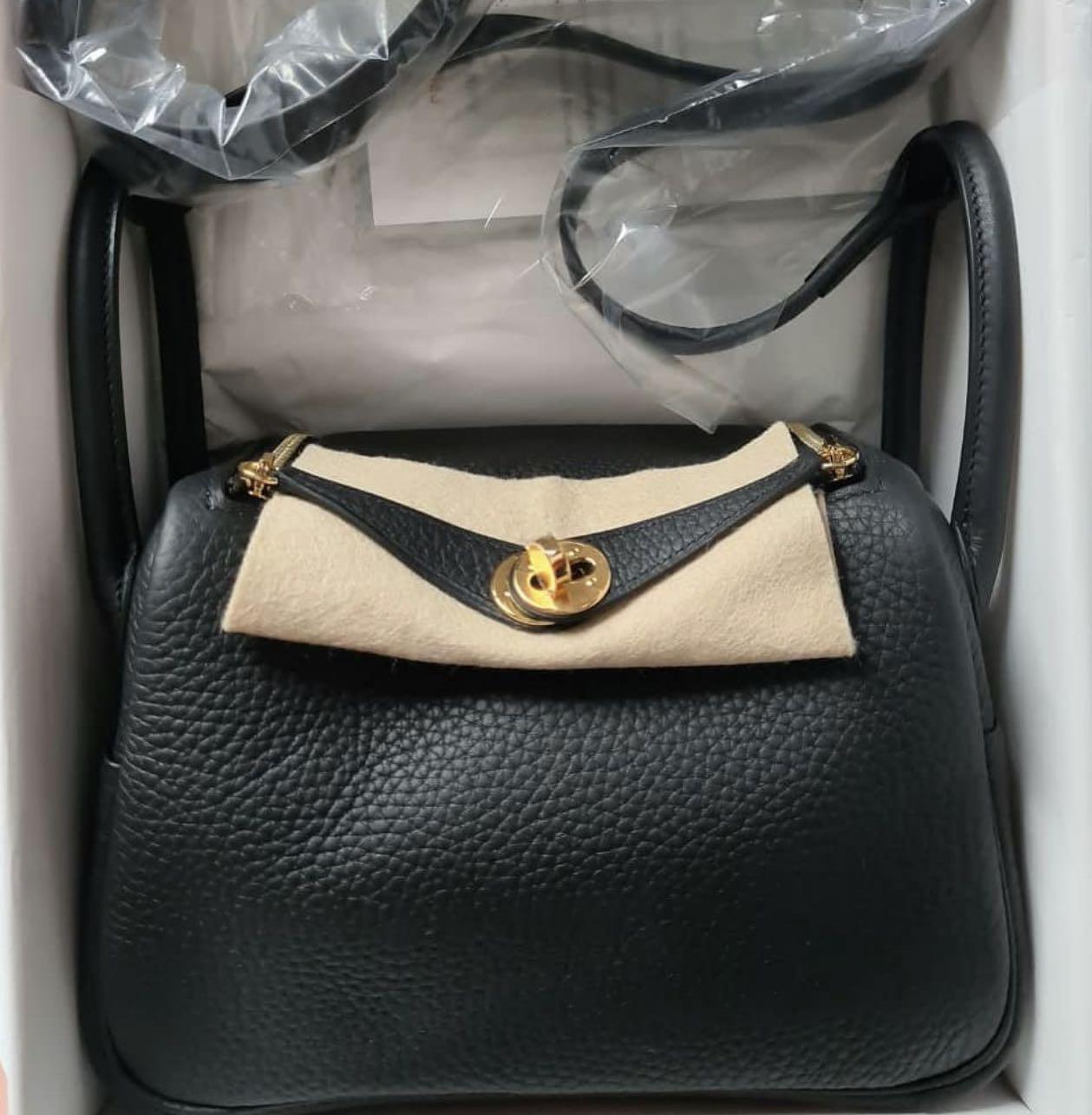 HERMES Handbag Lindy 26 Black Black GoldHardware Taurillon Clemence