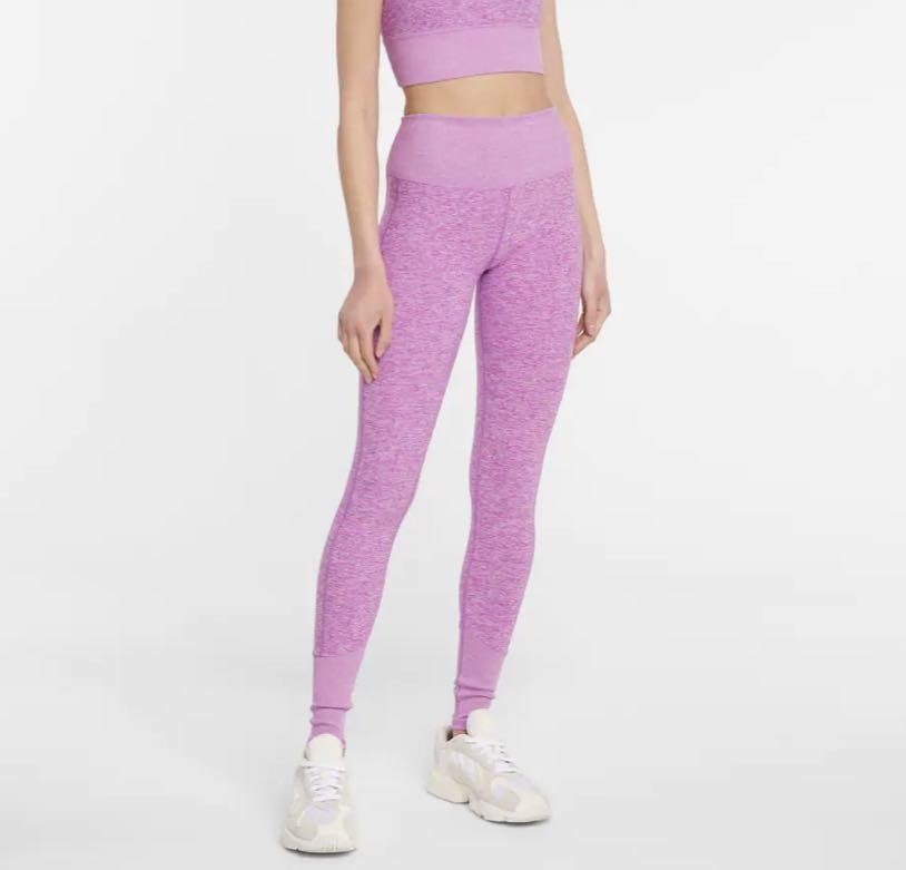 ALO Alosoft lounge high-rise legging (Category: Activewear) located in Singapore. Submitted by kiyora01 (Listing ID 1144697301, Image 1). Description: Very soft. Like new. .