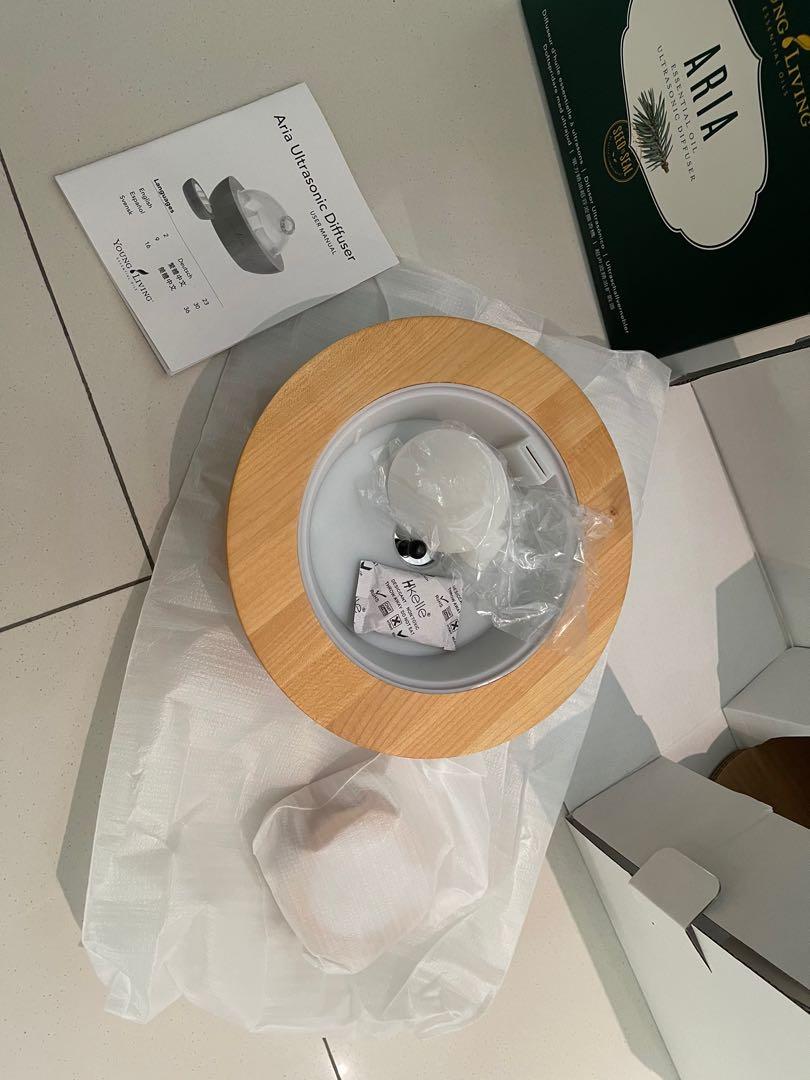 Aria Diffuser (Category: Fragrance & Deodorants) located in Georgetown. Submitted by member99 (Listing ID 1144647657, Image 2). Description: Aria Diffuser with power adapter, remote, manual, box Without Dome Glass Without Dome Glass Without Dome Glass Condition: New.