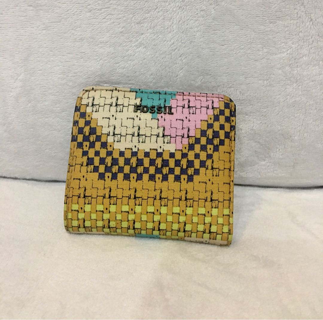 Authentic Fossil Bifold Wallet, Women's Fashion, Bags & Wallets