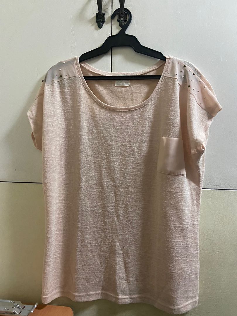 bench top, Women's Fashion, Tops, Blouses on Carousell