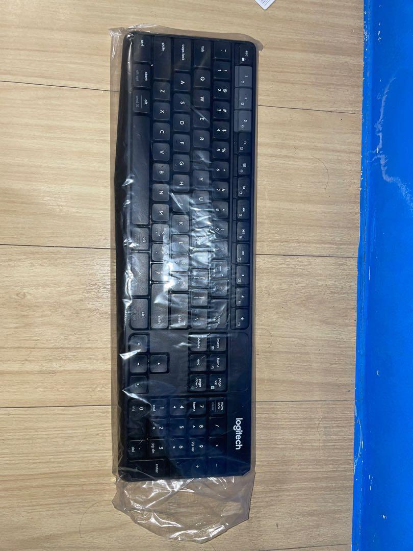 Logitech Bluetooth Keyboard for Mac/Android/IOS (Category: Computer Keyboard) located in Quezon City. Submitted by Yahiko2019 (Listing ID 1144786502, Image 2). Description: Brand New Multi-Device K375s Orig price: 1500 Compatible with: Windows IOS/MAC Chrome OS Android RFS: nag issue ng keyboard si company so hindi ko na magagamit.