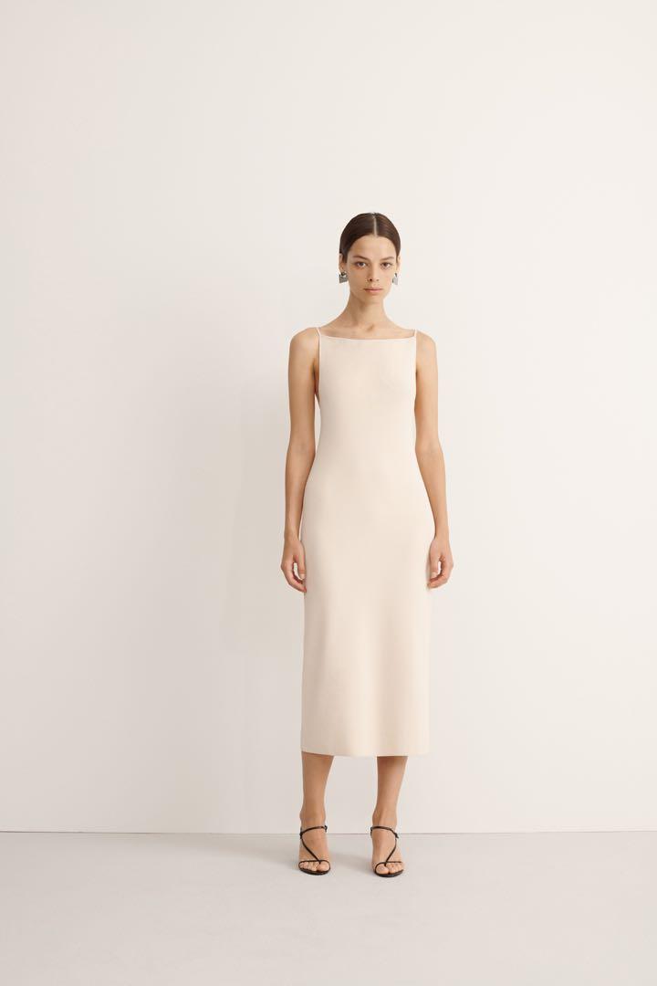 cos backless knitted slip dress BNWT] (beige), Women's Fashion, Dresses & Sets, Dresses on Carousell Mermaid Boho Lace Wedding Dress Size:Size 6 This slip dress is