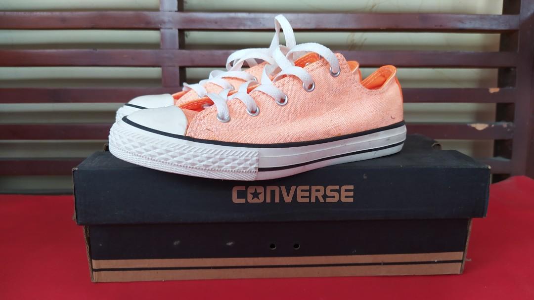 coral glitter converse