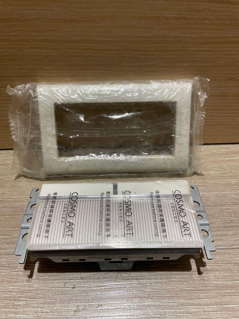 國際牌COSMO螢光單切開關二手Panasonic國際牌開關插座COSMO夜光開關110V開關單切開關3路開關, 電視及其他電器,  其他家庭電器在旋轉拍賣