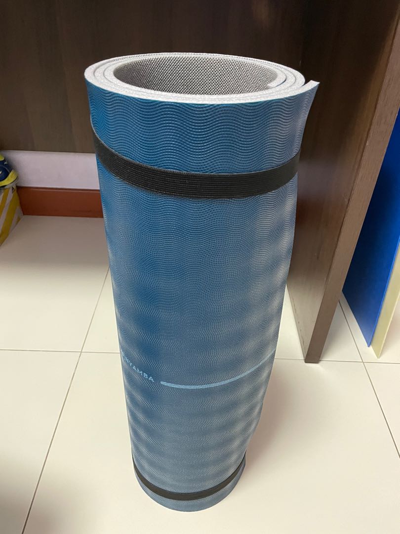 Decathlon exercise mat, Sports Equipment, Exercise & Fitness, Exercise