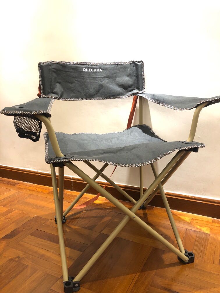 Decathlon LARGE FOLDING CAMPING CHAIR BASIC XL, 運動產品, 行山及露營 Carousell