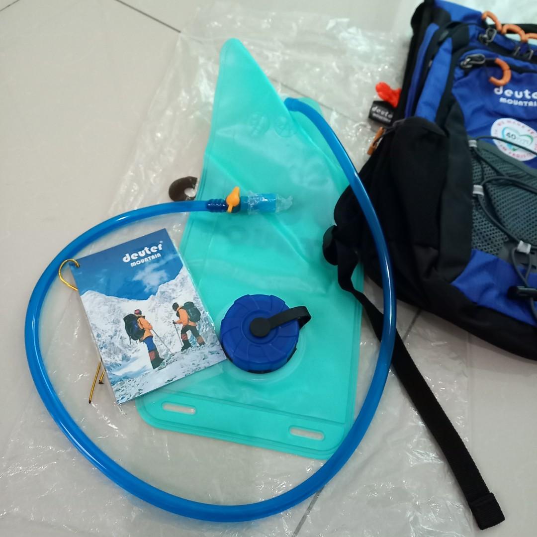 DEUTER MOUNTAIN BAG BLUE Men s Fashion Bags Sling Bags on Carousell