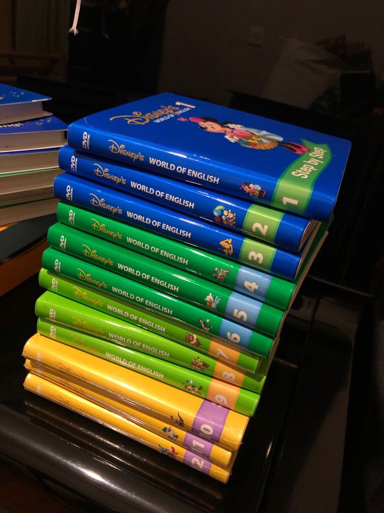 Disney World of English Step by Step DVD full set, 興趣及遊戲, 書