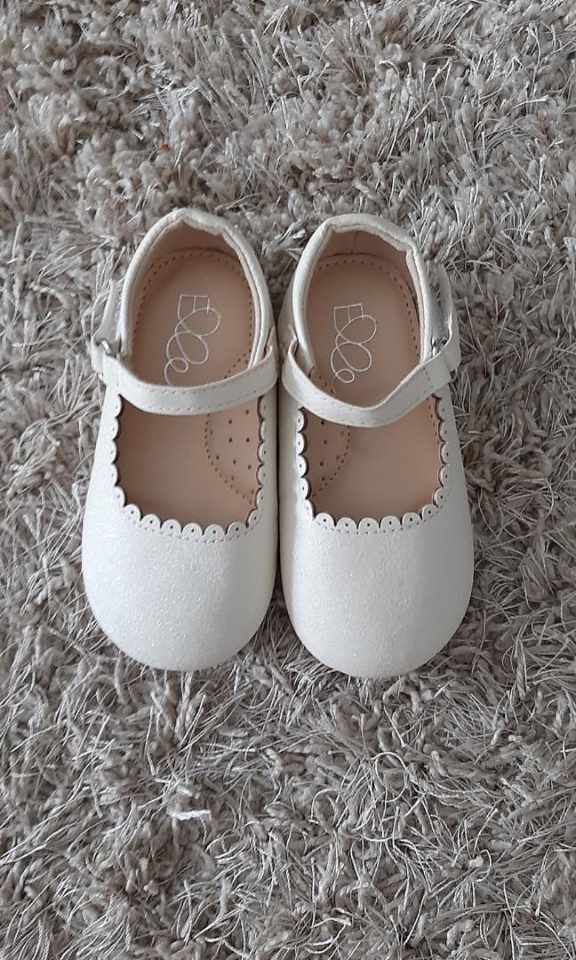 Elle White Shoes, Babies &amp; Kids, Babies &amp; Kids Fashion on