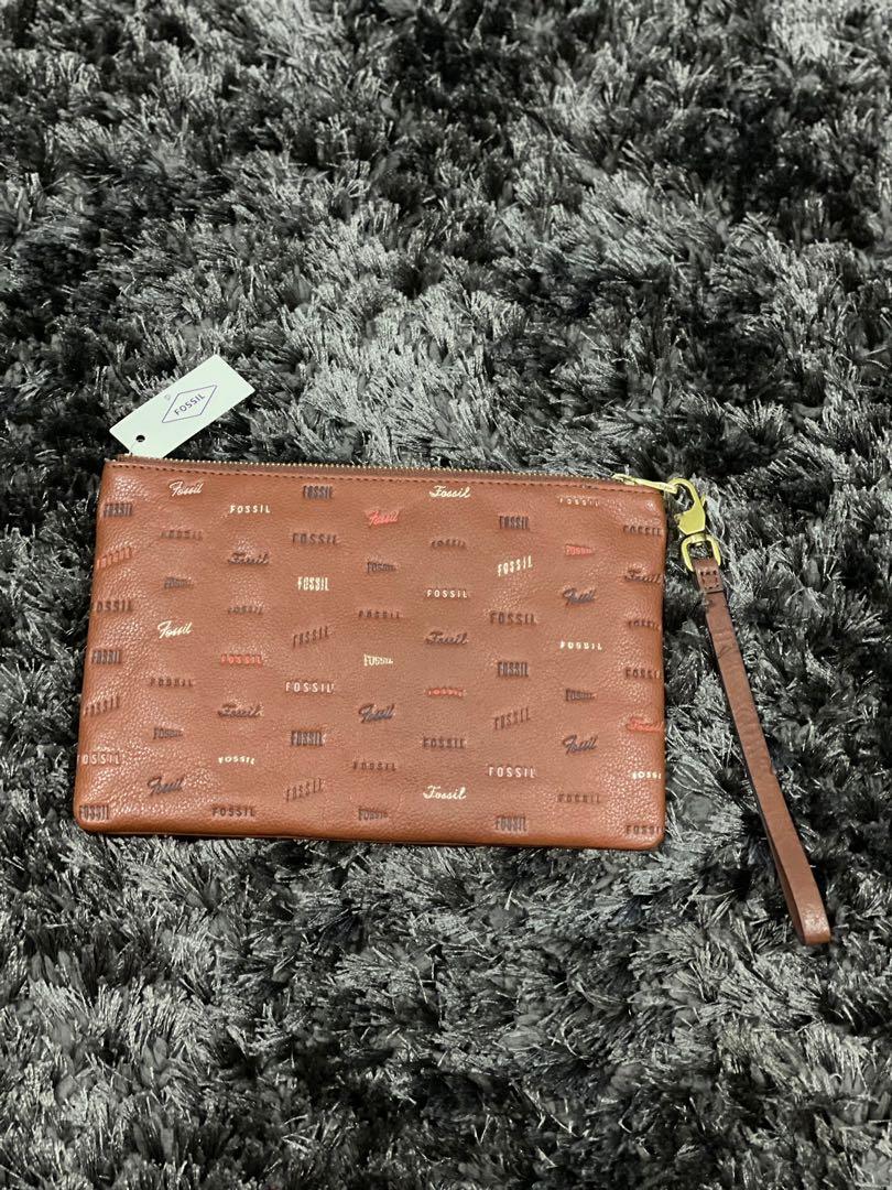 FOSSIL WRISTLET SLG 1288914, Women's Fashion, Bags & Wallets, Clutches on  Carousell