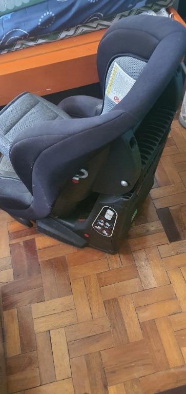 Giant Carrier Car Seat (Category: Car Seats) located in Pasig City. Submitted by minyey (Listing ID 1144666205, Image 2). Description: Selling Giant Carrier Car Seat: Meet-up at Mercedes, Pasig area Or via Grab/Lalamove delivery at buyer's expense Text me for faster transaction 09054142859 Condition: Fairly used, needs cleaning. Cosmetics: With scratches from previous usage. RFS: Not using anymore, baby's grown up. -Reclining seat -Seat harness (
