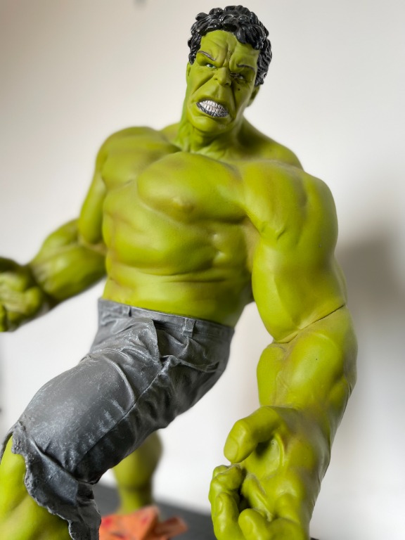 Giant hulk action figure deals