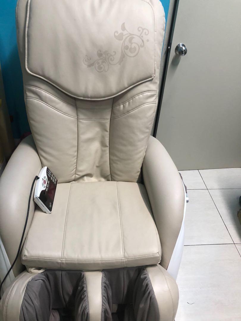 GINTELL Massage Chair, Furniture & Home Living, Furniture, Chairs on