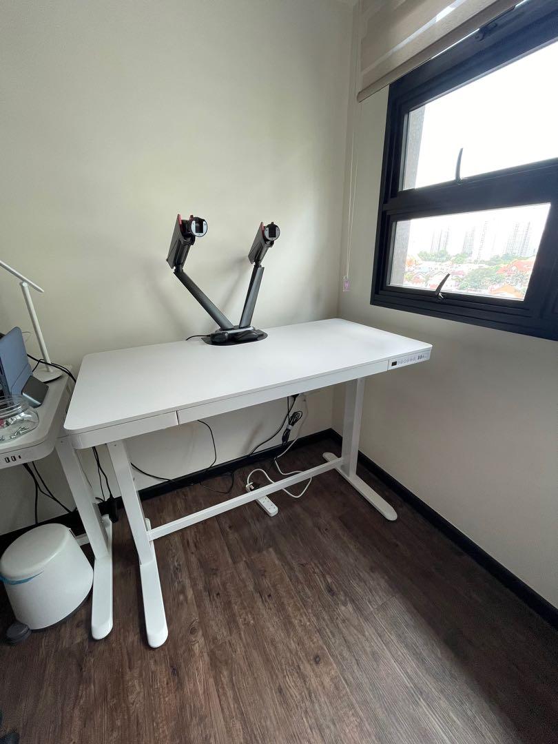 Giolio Programmable Electric Adjustable Table (White), Furniture & Home ...