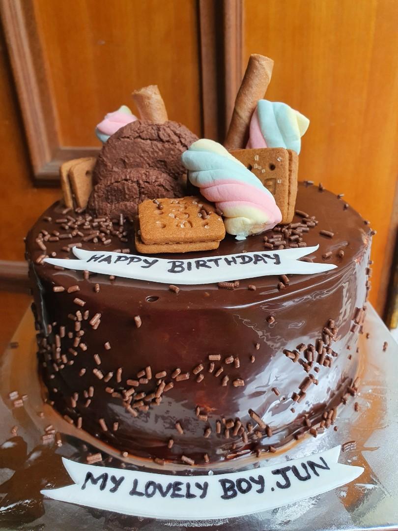 Half kg chocolate cake, Food & Drinks, Homemade Bakes on Carousell