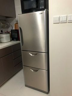 （分類：）位於 。 由 cleverdragon.cc 提交（商品編號 1144802731，圖片 1）。簡介： 。