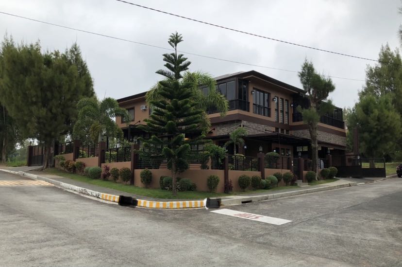 H&L for sale in ROYALE TAGAYTAY ESTATES, Property, For Sale, House