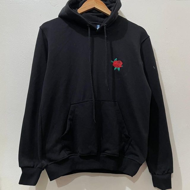 Hoodie H M Original series Rose Fesyen Pria Pakaian Atasan di Carousell
