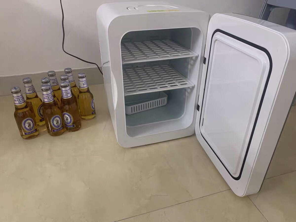 Hyundai hotsell mini fridge