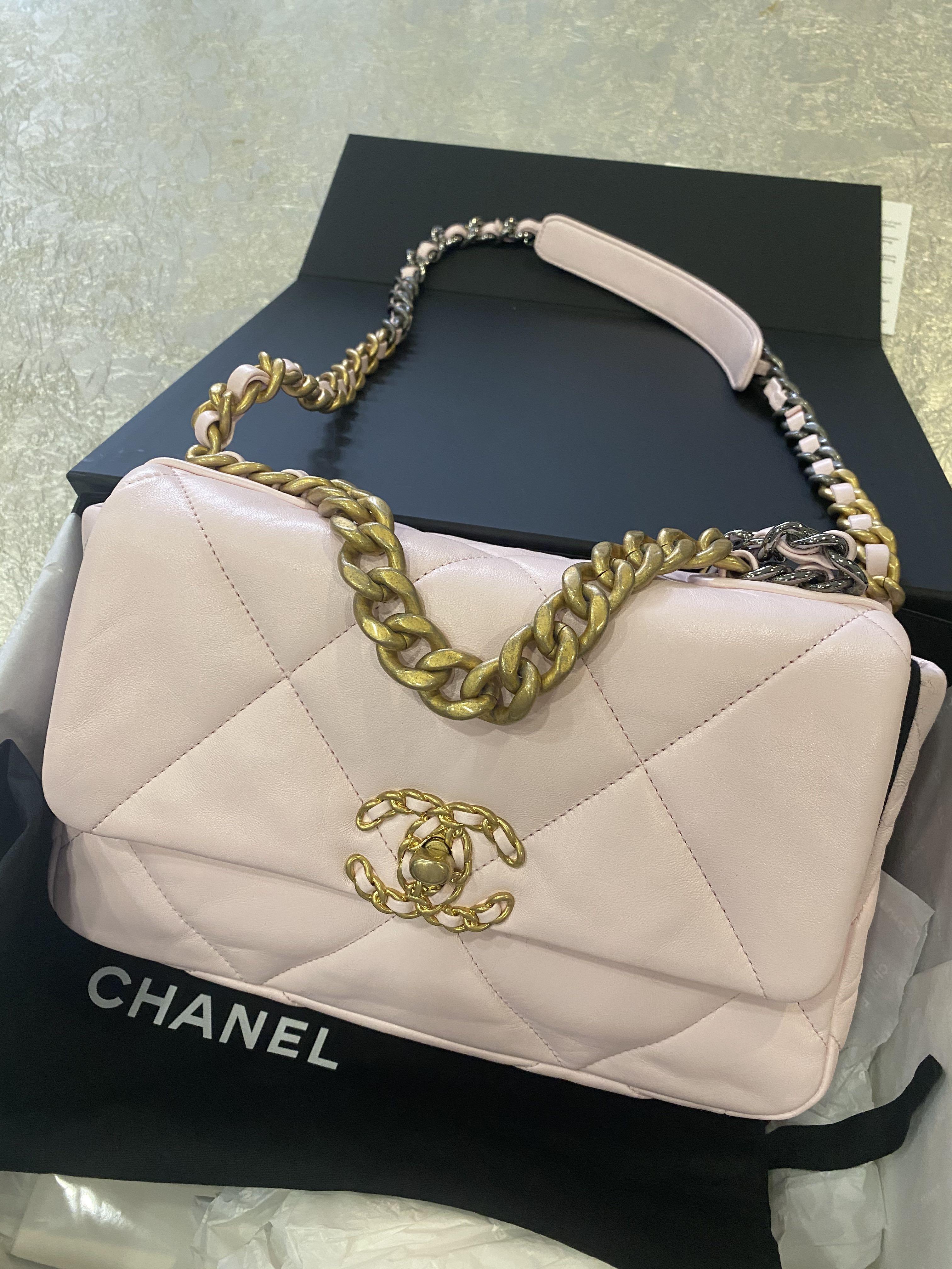 ❗️INSTOCk❗️CHANEL 22P Pink 19 Small Flap GHW