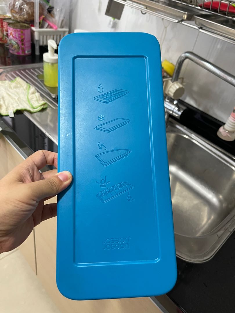 Joseph Joseph ice cube tray with lid, Furniture & Home Living