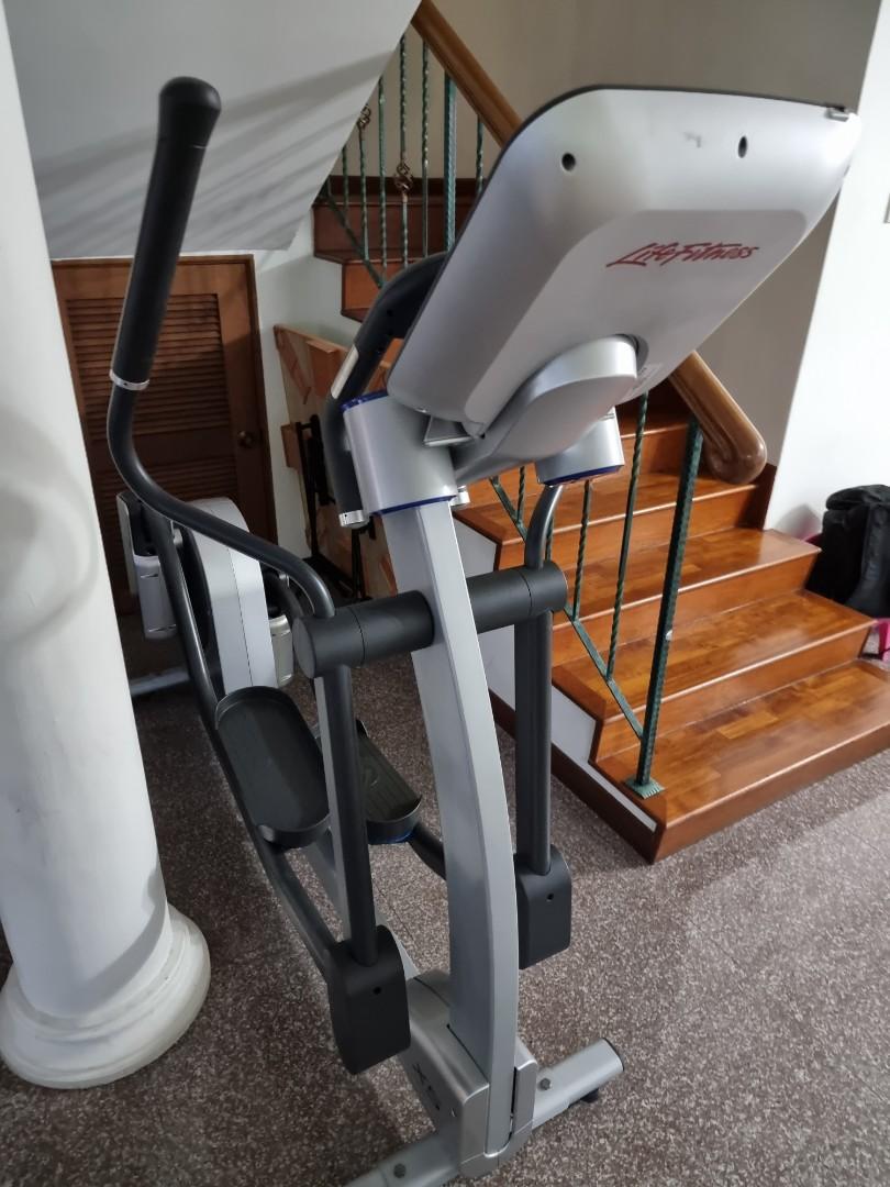 Life Fitness X5 Elliptical crosstrainer, Sports Equipment, Exercise