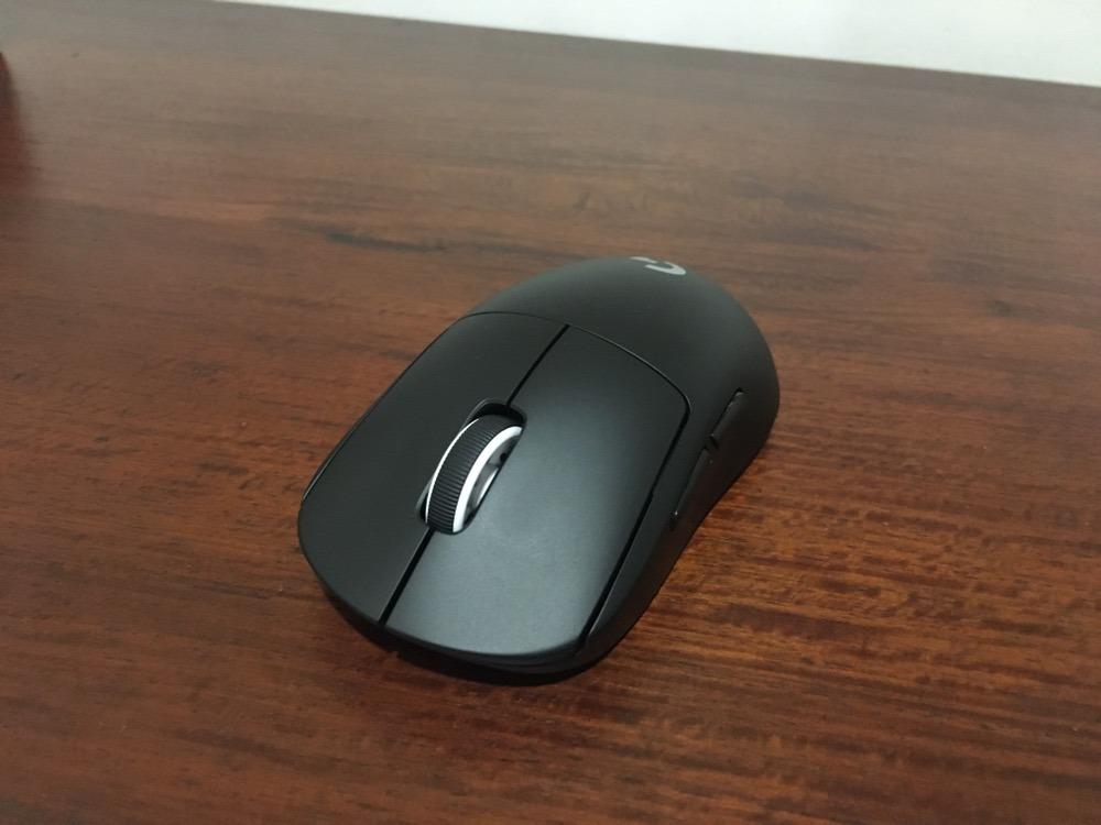 Logitech G Pro X Superlight Gaming Mouse Black/White (Category: Office & Business Technology) located in Manila. Submitted by sdfsolutions (Listing ID 1144821792, Image 3). Description: PHYSICAL SPECIFICATIONS Height: 125.0 mm Width: 63.5 mm Depth: 40.0 mm Weight: <63 g Technical Specifications Powerplay compatible Lightspeed wireless technology Onboard memory 1 Advanced features require Logitech G HUB Software available for download at logitechg