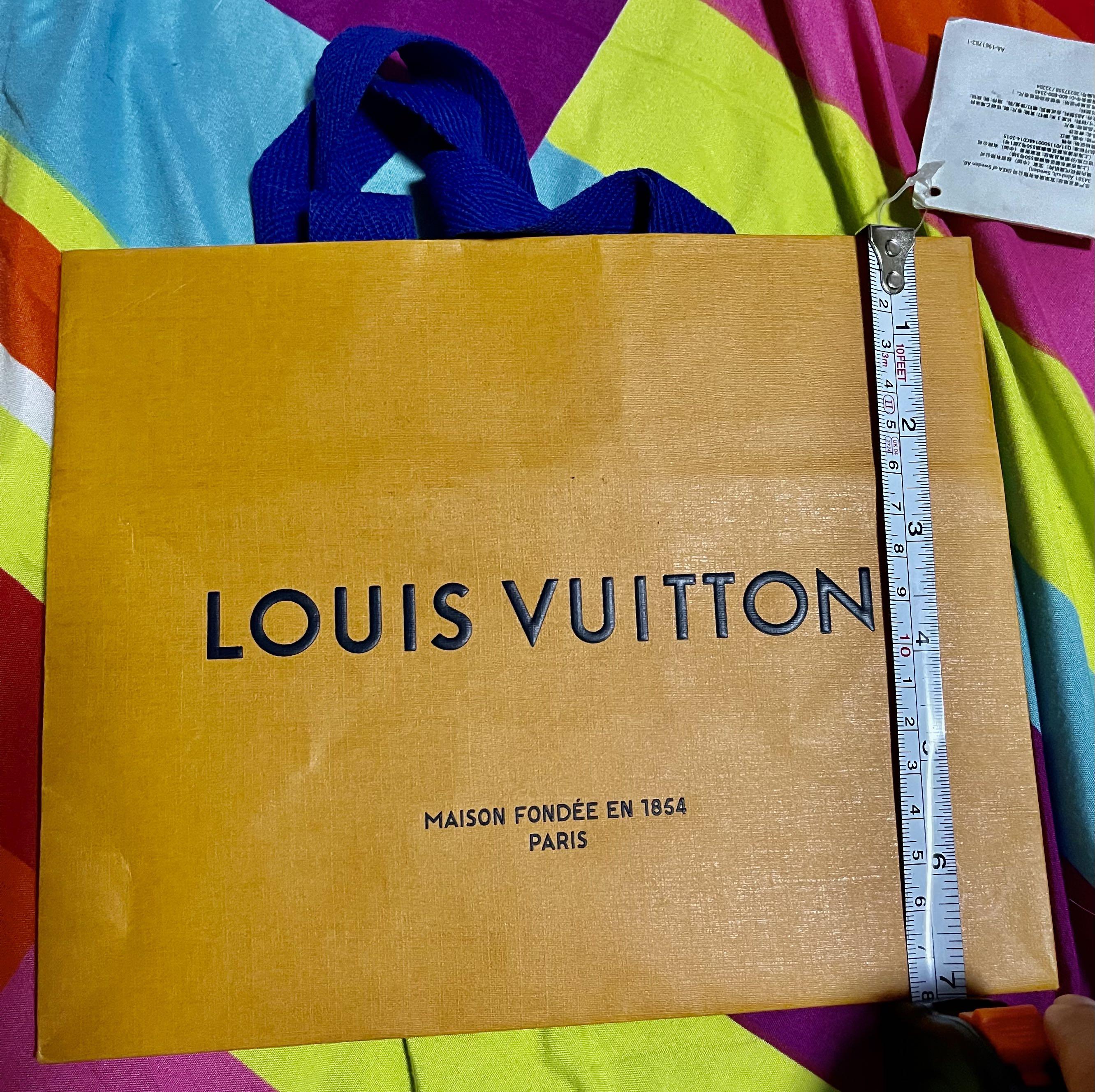 Original Louis Vuitton Paper Bag (Category: Luxury Bags & Wallets) located in Mandaluyong City. Submitted by candy.lo. (Listing ID 1144799205, Image 1). Description: Original Louis Vuitton Paper Bag .