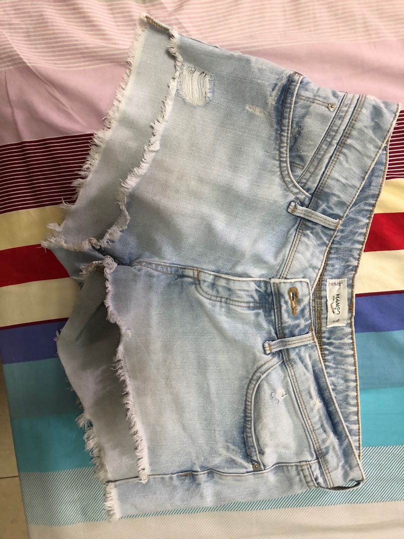 Mango short denim, Fesyen Wanita, Pakaian Wanita, Bawahan di Carousell