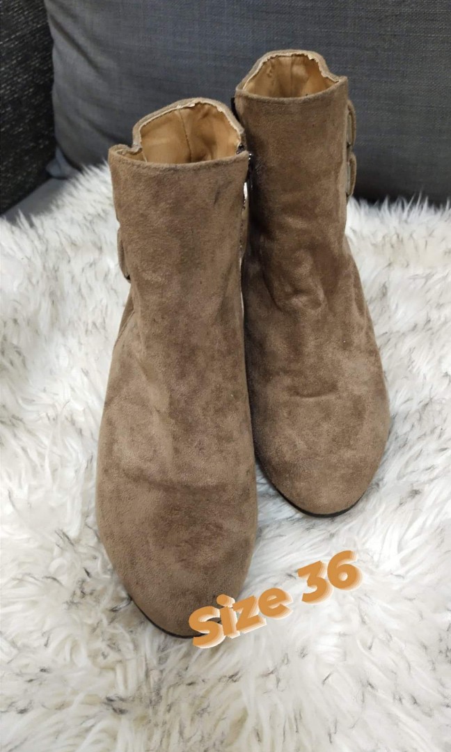 Mari boots, Women's Fashion, Footwear, Boots on Carousell