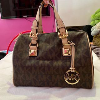 Michael kors doctors handbags cheap