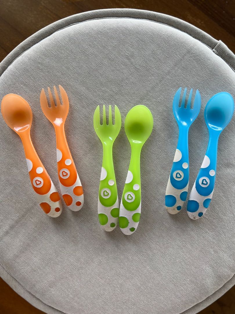 Munchkin 6piece fork and spoon set, Babies & Kids, Nursing & Feeding