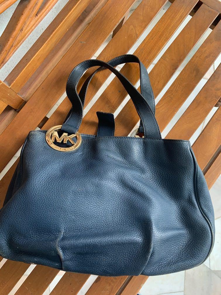 Navy blue leather Michael Kors bag, Luxury, Bags & Wallets on Carousell