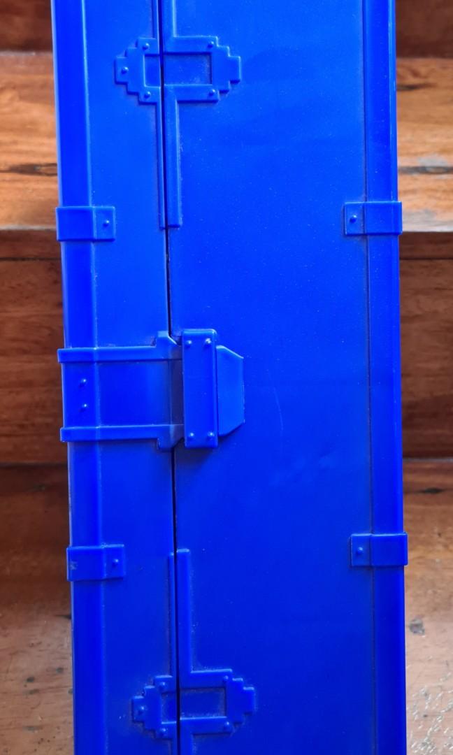 NERF N-Strike Elite Ammo box (Category: Action & Battle Toys) located in Manila. Submitted by martinascorner (Listing ID 1144847218, Image 3). Description: NERF N-Strike Ammo box with 100 Elite darts and 2 Dart Clips Ammo Box holds up to 300 Elite Darts Comes with 100 Elite Darts Elite Darts work with all N-Strike Elite blasters and most original N-Strike blasters STORED ONLY, NOT USED. Darts are still sealed Authentic from the U.S. Ammo Box dime