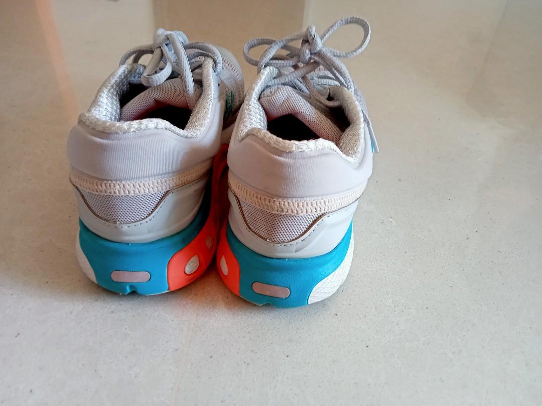 Nice under armour sport shoes