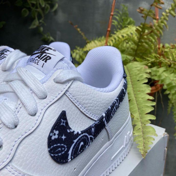 Nike Air Force 1 Paisley /W 39, Fesyen Wanita, Sepatu di Carousell