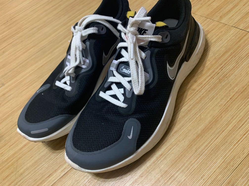 Nike react （分類：波鞋）位於 Hong Kong。 由 same001246 提交（商品編號 1144774379，圖片 1）。簡介： 着過一兩次 唔啱着。